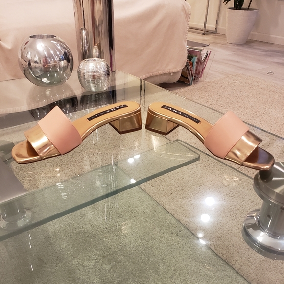 NWOT - Zara rose gold and nude block heels sandals